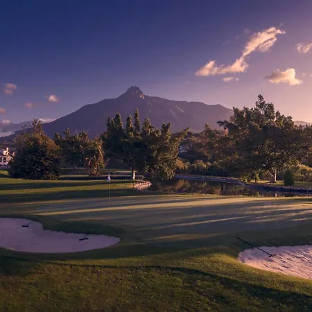 Lady Of The Night Апартаменты *